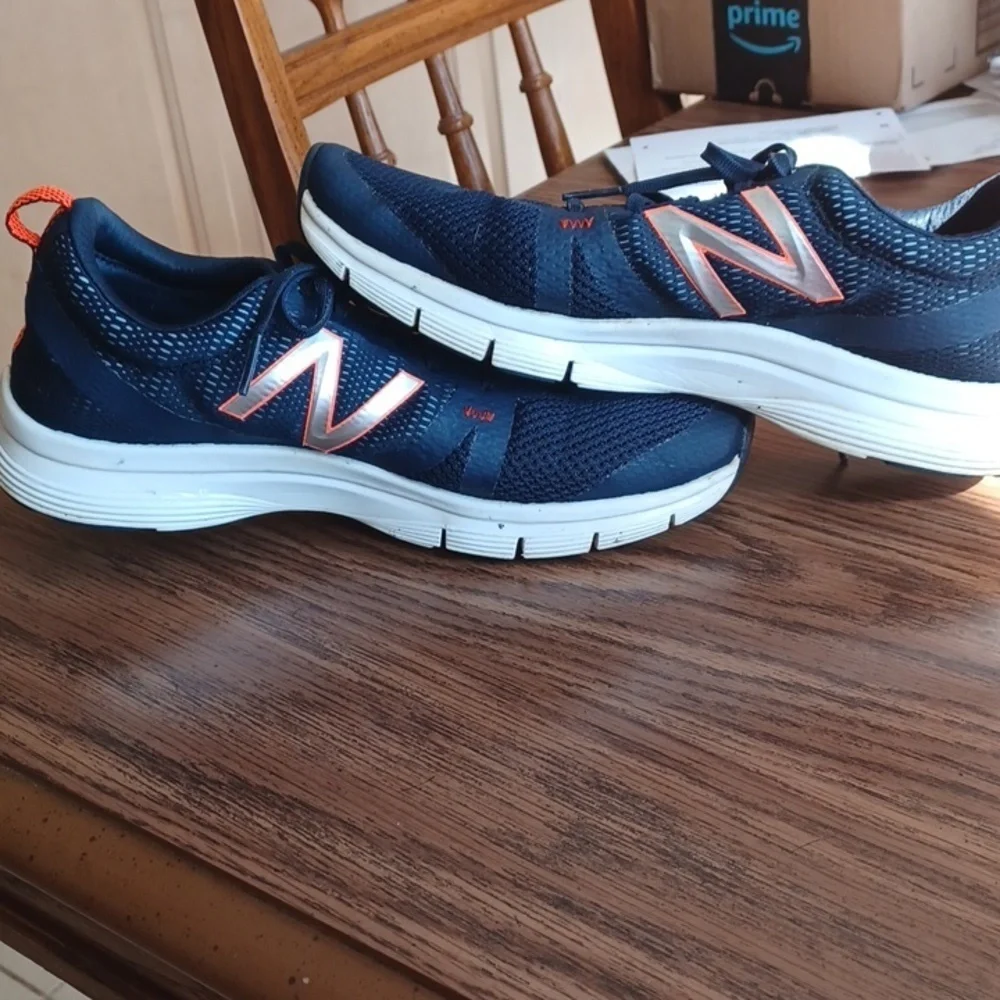 New Balance 715 Running Shoe, women's sz  8.5